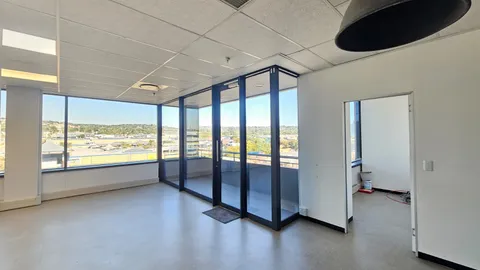 Menlyn Central Office Tower, 125 Dallas Avenue, Waterkloof Menlyn (Strive) - 7th floor (3)